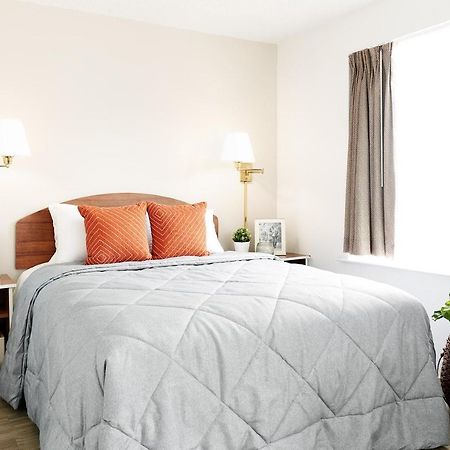 Intown Suites Extended Stay Louisville Ky - Wattbourne Lane ภายนอก รูปภาพ